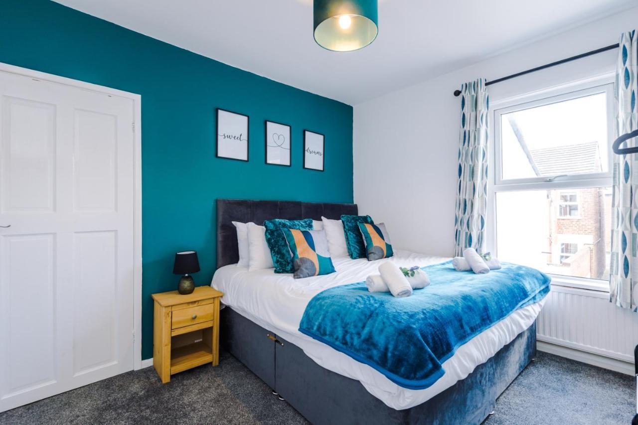 Spacious 2-Bed City-Centre Cottage In Chester By 53 Degrees Property - Ideal For Groups & Couples - Sleeps 6 Exterior foto