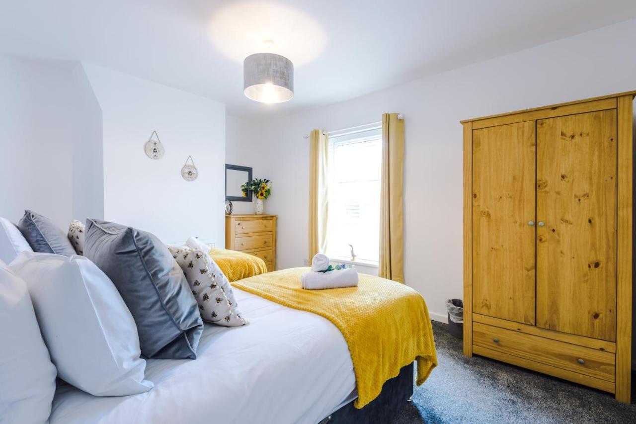 Spacious 2-Bed City-Centre Cottage In Chester By 53 Degrees Property - Ideal For Groups & Couples - Sleeps 6 Exterior foto
